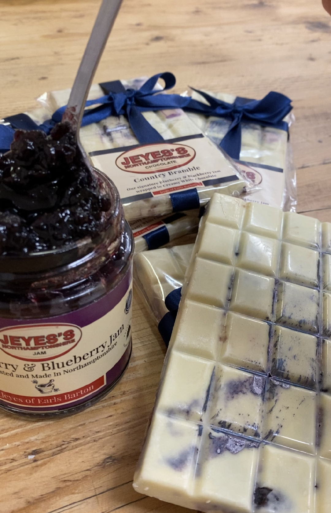 Jeyes's Northamptonshire Chocolate - Country Bramble